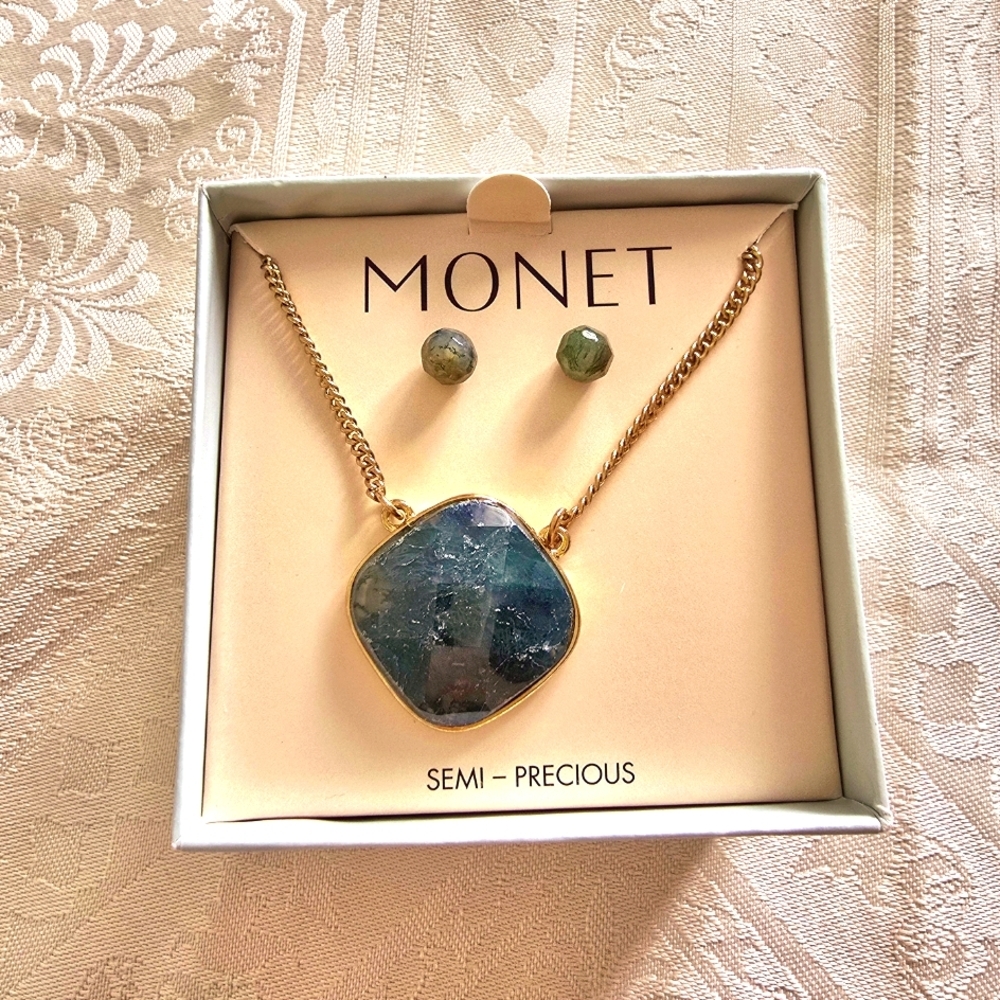 NEW! Monet Gold and Green Jewelry Necklace and Earrings Set
